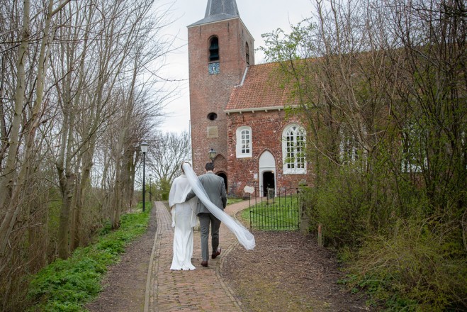 Kerk in Eenum | Bruidsfotograaf in Groningen